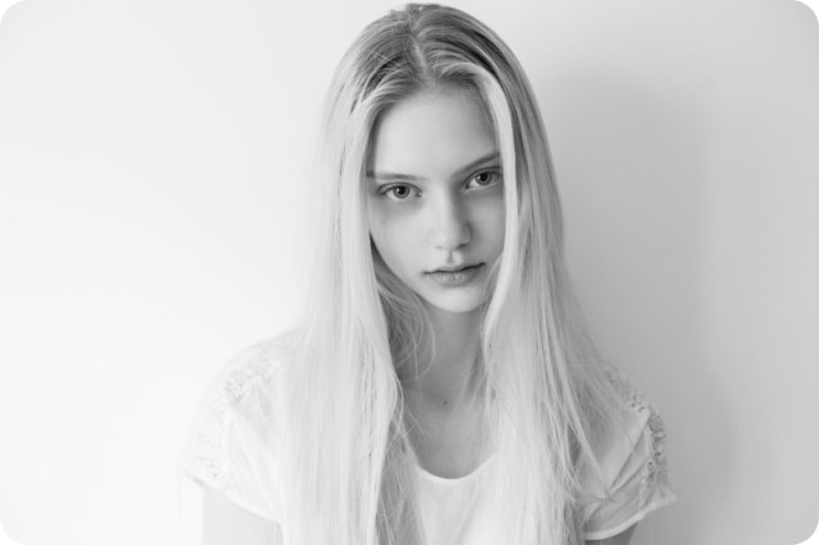 러시아 미녀 나스티아 쿠사키나 배경화면