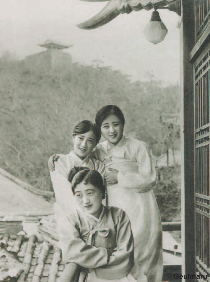 사진으로 본 민족문화말살의 현장_ 평양기생학교에 분 왜색의 바람 [글마루]