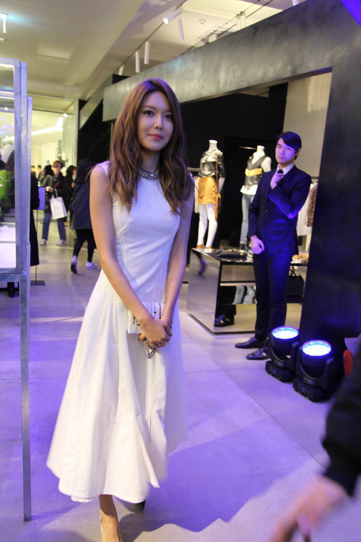[PIC][27-02-2015]SooYoung tham dự sự kiện "Boon the Shop Diorama Launching" vào tối nay IMG_0397