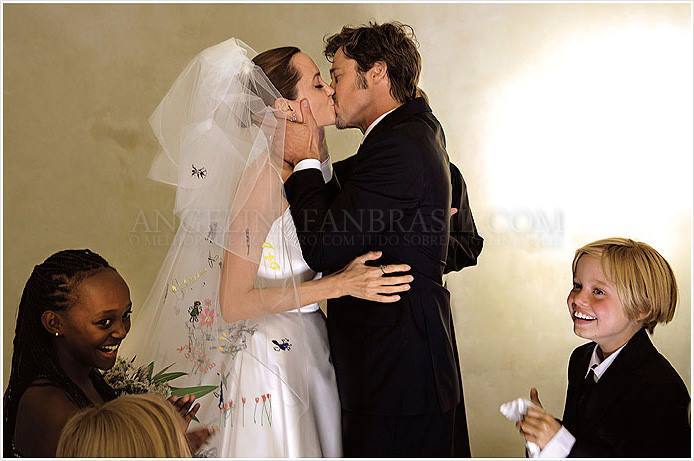 Angelina Jolie & Brad Pitt Wedding