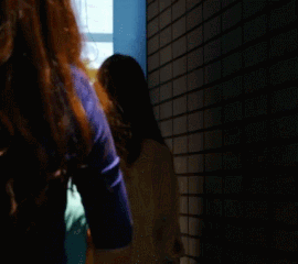 작은 가슴의 장점.gif