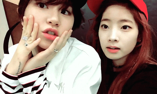 %ED%8A%B8%EC%99%80%EC%9D%B4%EC%8A%A4_%EC